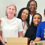 Casa de Eugênia, em Salvador (BA), recebe doação de computadores da Prefeitura Municipal