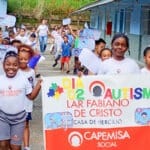 Unidades do Lar Fabiano de Cristo realizam atividades em sintonia com o “Abril Azul”
